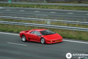 lamborghini-diablo-c449626102020230701_1
