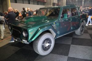 lamborghini lmoo2 uit 1987 chassisnummer #hla12064 (4)_1600x1067